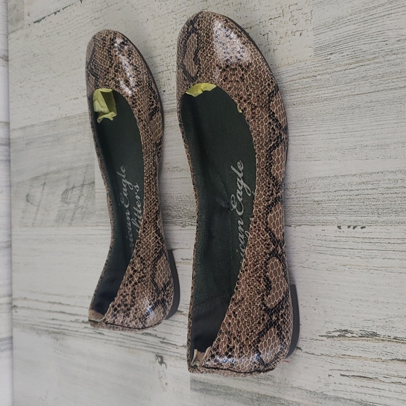 American Eagle Outfitters brown tan faux snakeskin ballet flats Size 6 - Picture 2 of 6